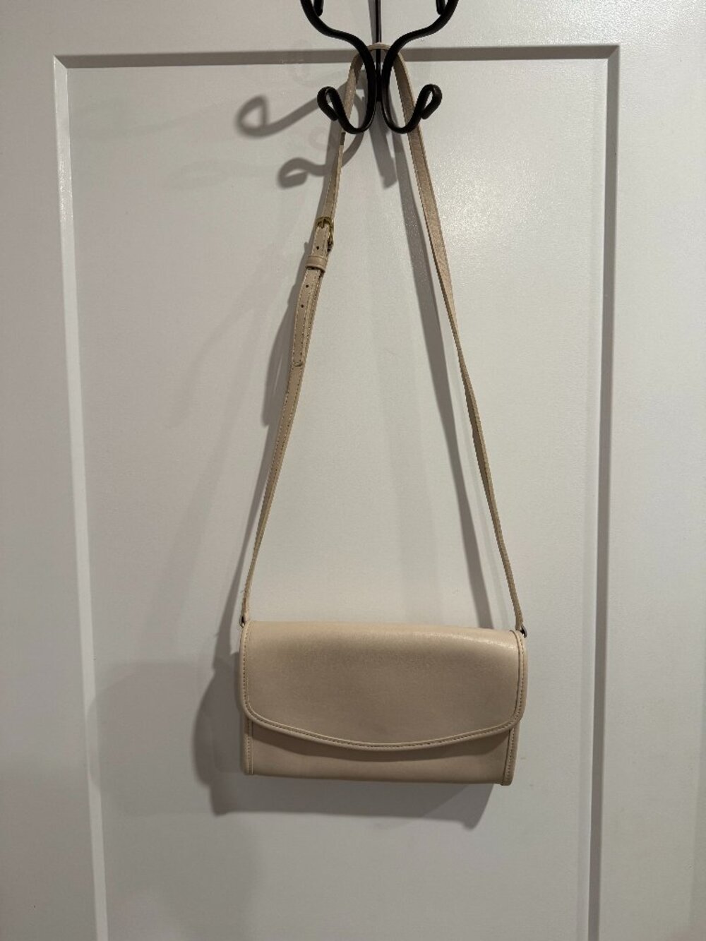 Vintage Coach Sterling Clutch Crossbody 9945 Bone USA Glove Tanned Leather